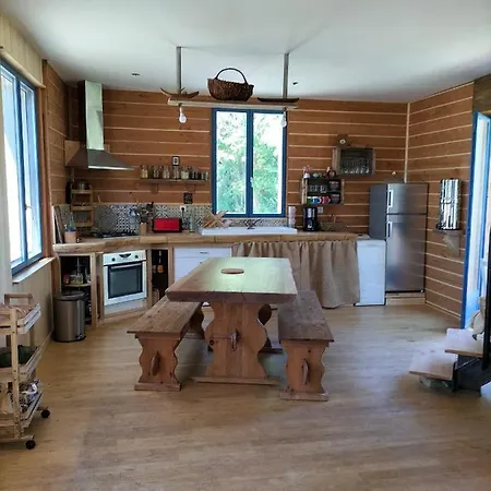 Maison Bord De Loire